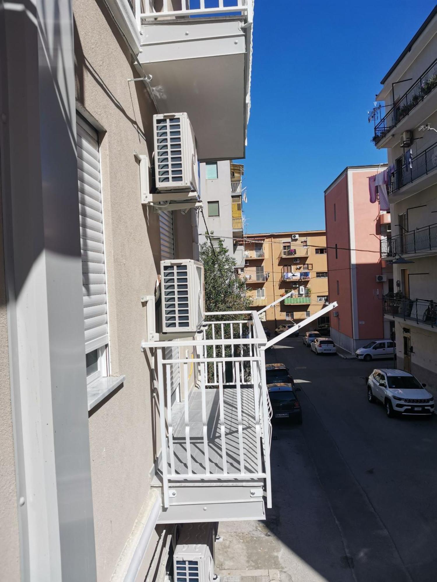 Palazzo Buscema - Appartamenti & Residence Crotone Exterior foto